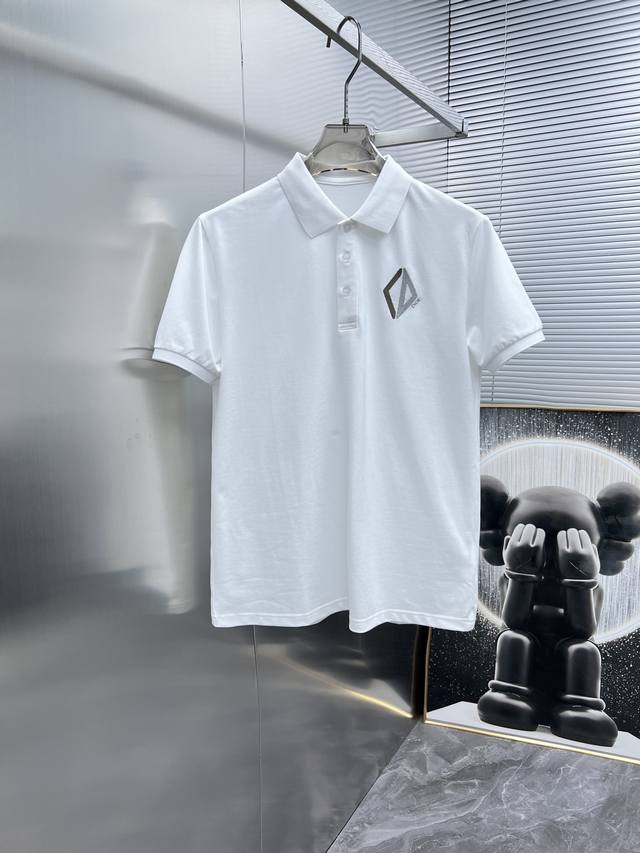 迪奥 Dior 2024Ss夏季新款 翻领短袖t恤 Polo衫 高端版本 专柜定制面料 透气舒适度高 细节无可挑剔 品牌元素设计理念 体现高品质 手感细腻柔软